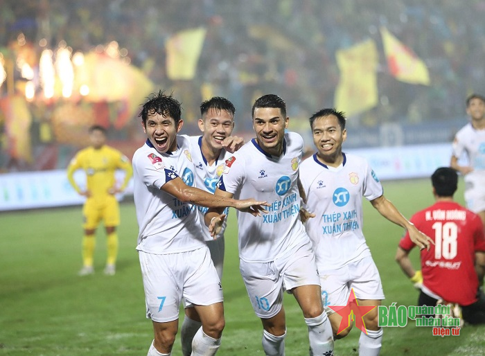 Thép Xanh Nam Định giành chiến thắng 1-0 trước Sông Lam Nghệ An